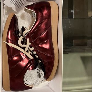 Men’s Maison Margiela Sneakers burgundy size 43 worn once